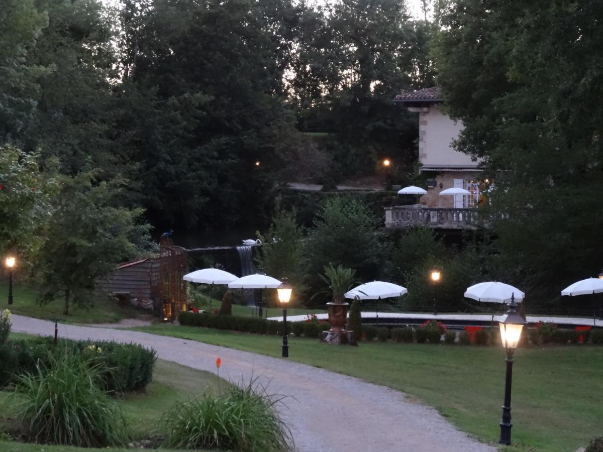 Hostellerie Restaurant Les Gorges De L'Aveyron ブルニケル エクステリア 写真