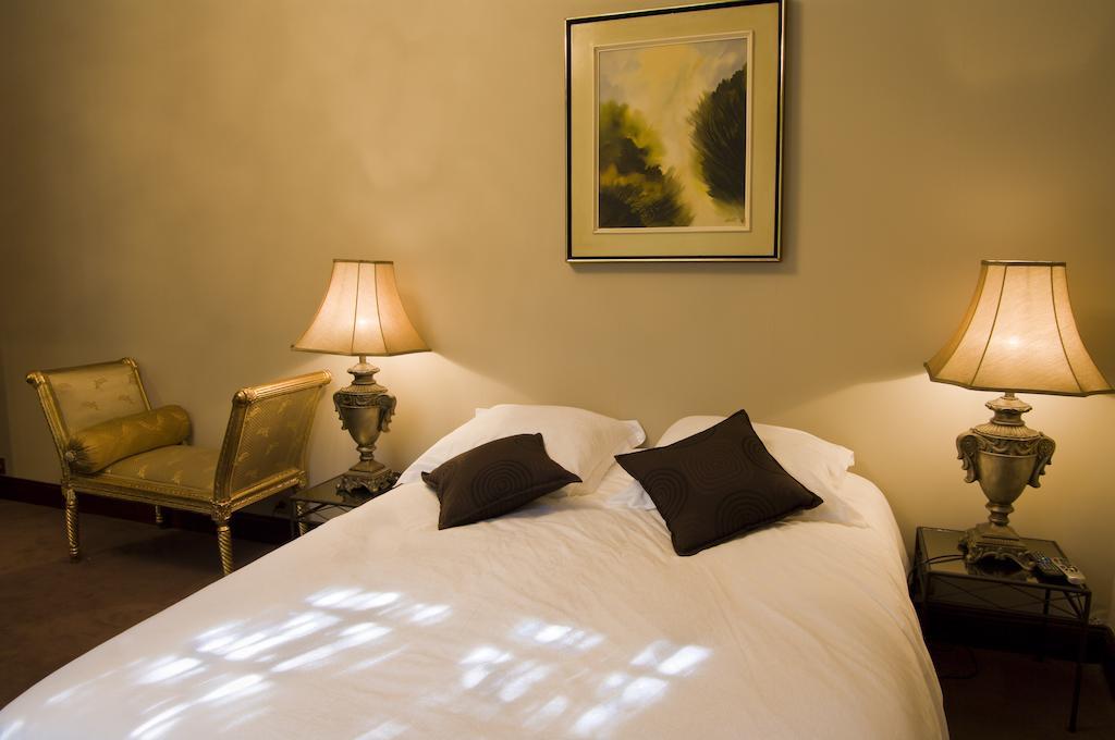 Hostellerie Restaurant Les Gorges De L'Aveyron ブルニケル エクステリア 写真