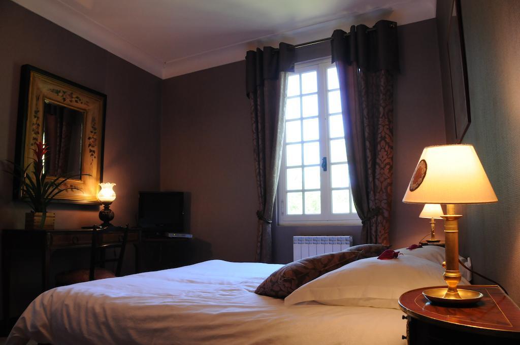 Hostellerie Restaurant Les Gorges De L'Aveyron ブルニケル エクステリア 写真