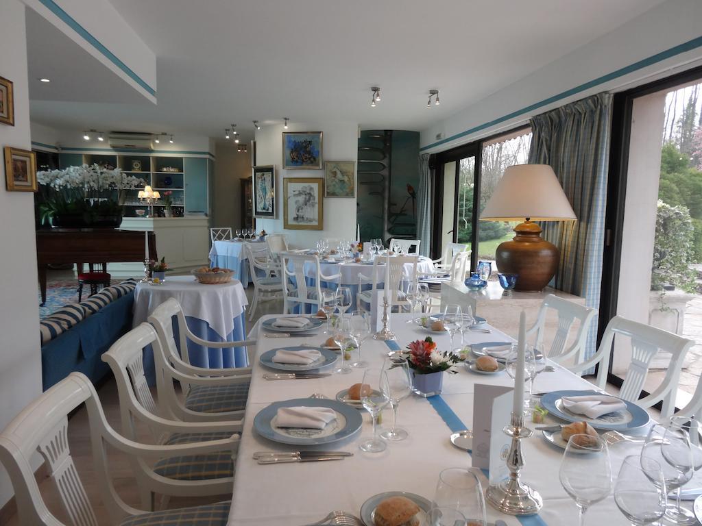 Hostellerie Restaurant Les Gorges De L'Aveyron ブルニケル エクステリア 写真