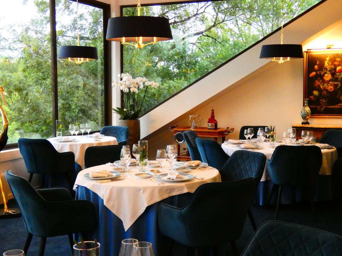 Hostellerie Restaurant Les Gorges De L'Aveyron ブルニケル エクステリア 写真