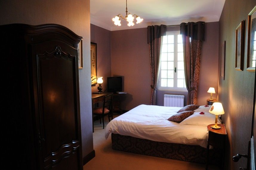 Hostellerie Restaurant Les Gorges De L'Aveyron ブルニケル エクステリア 写真